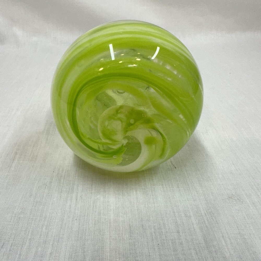 Hand blown glass Heritage Vase Green White Clear MCM - Picture 9 of 11